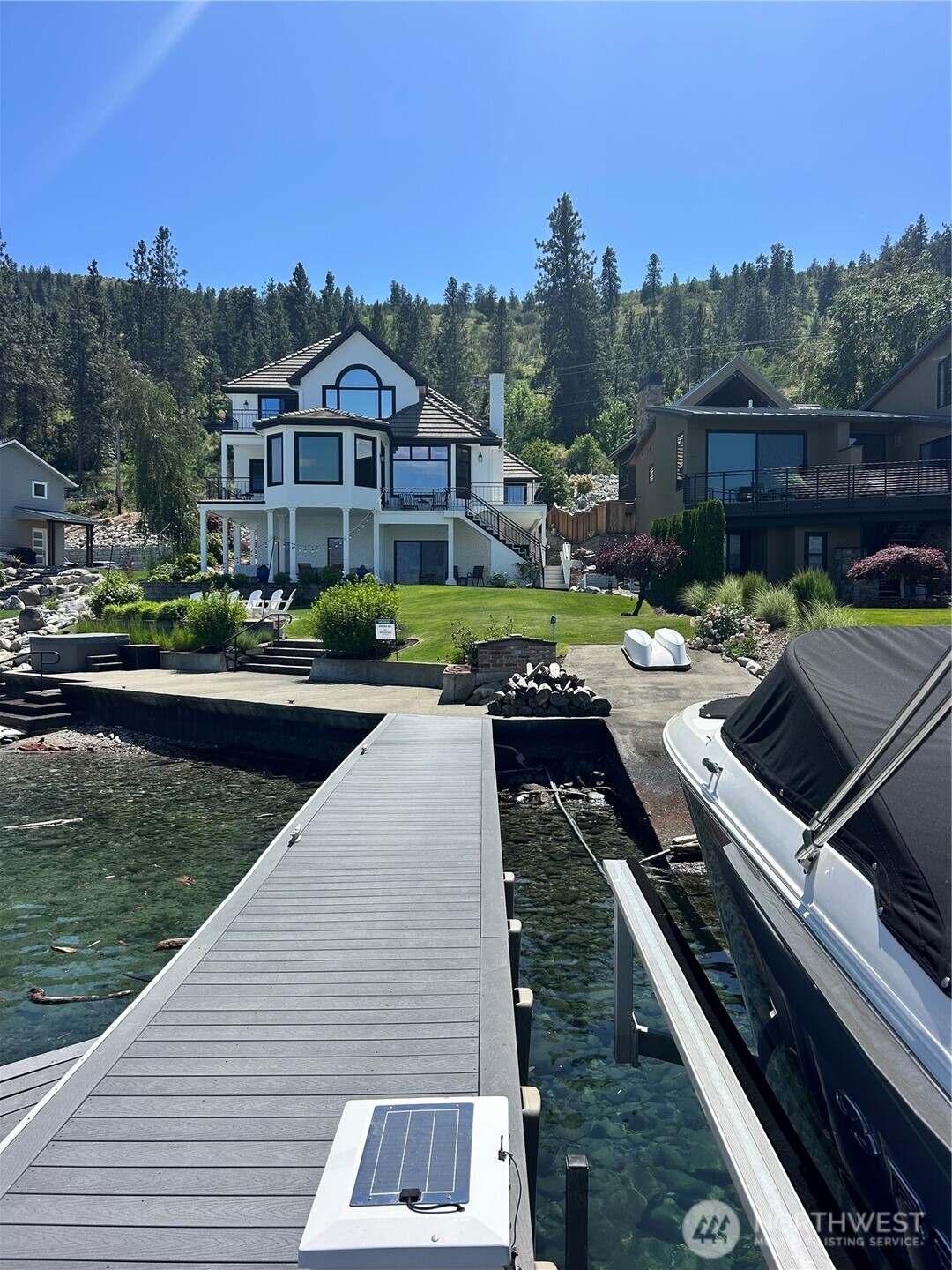 3300 Lakeshore Rd