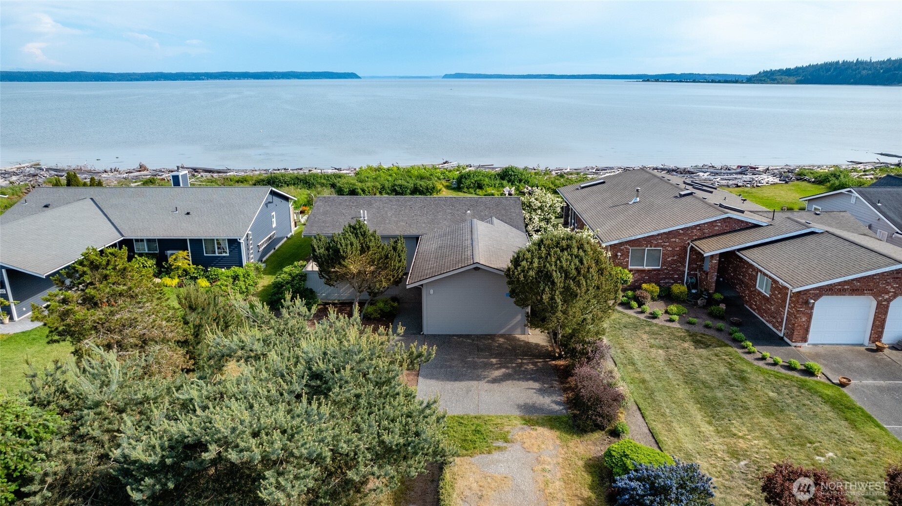 754 Livingston Bay Shore Drive