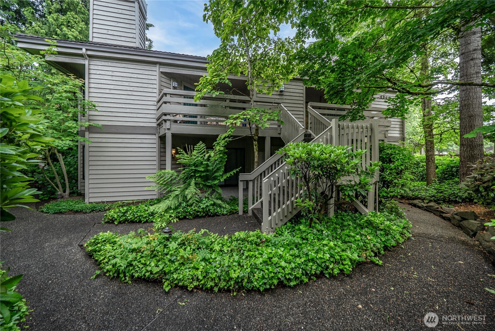 1300 Bellevue Way #2