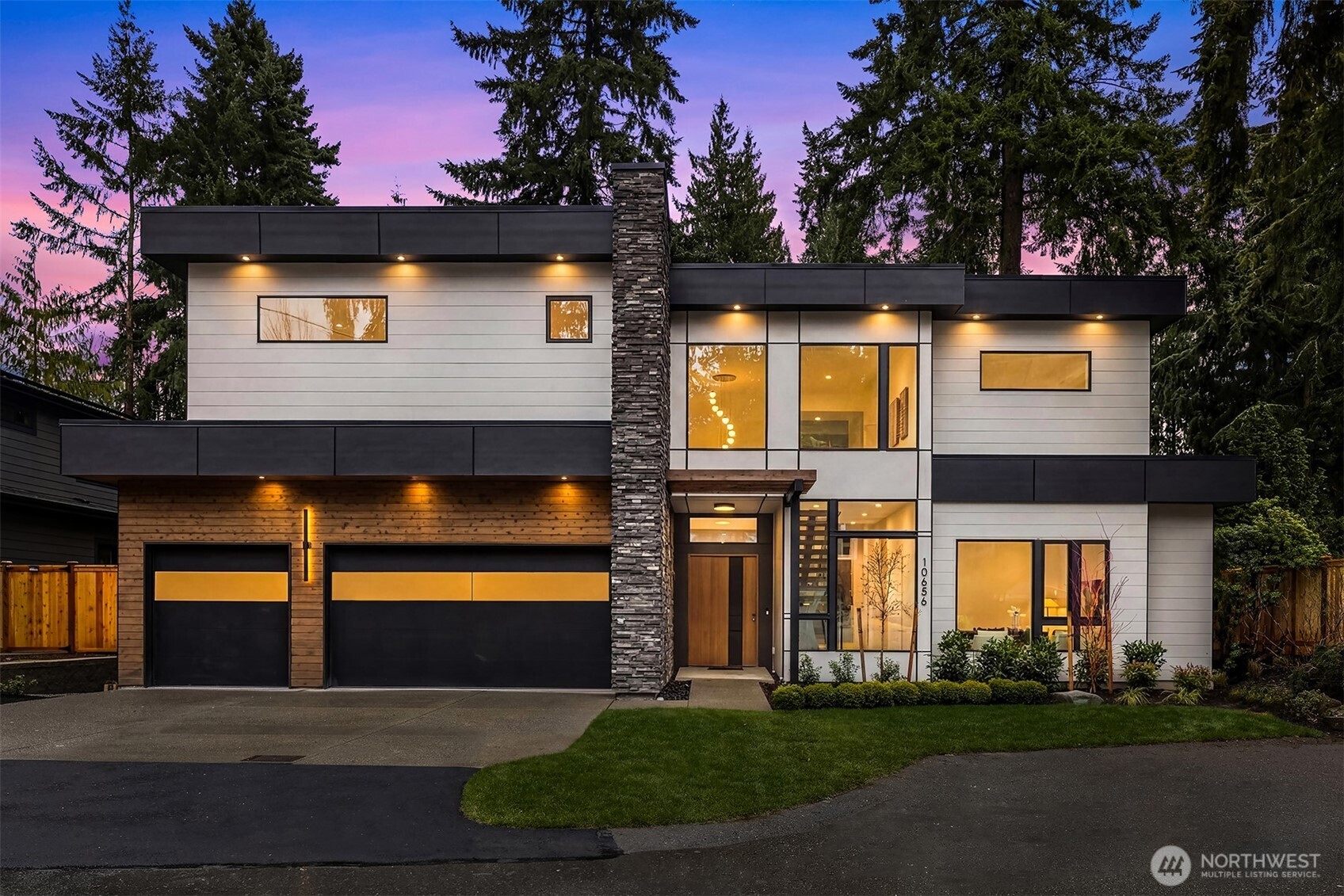 10656 Woodhaven Lane