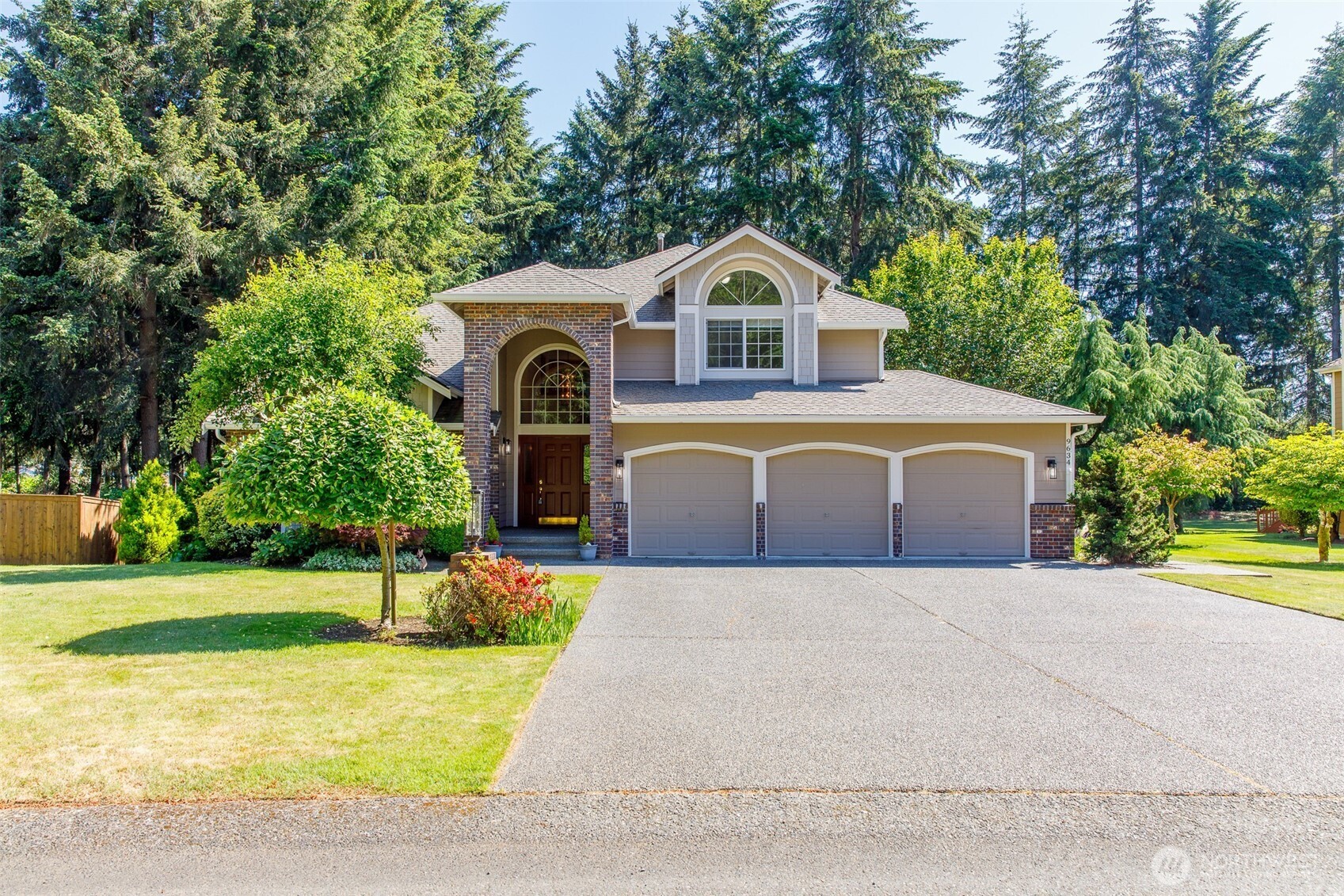 9634 Regency Loop