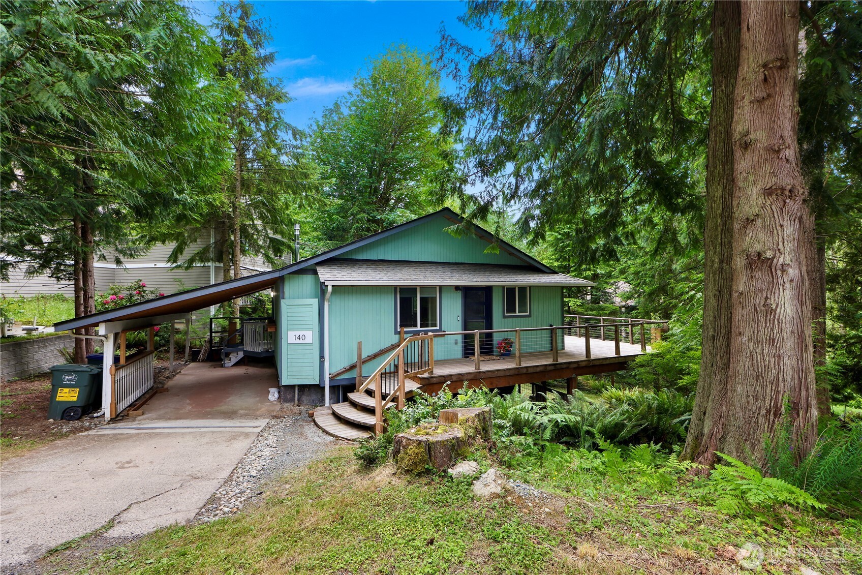 140 Windward Dr