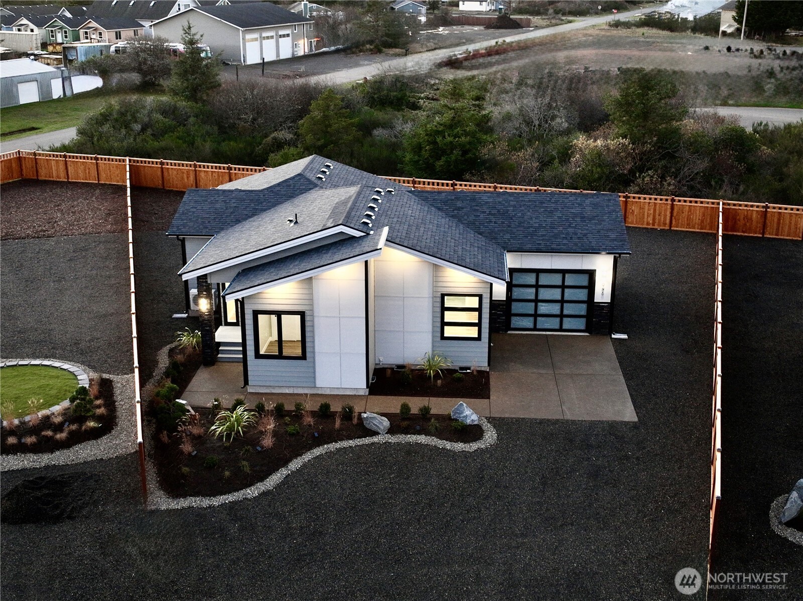 996 Alida Court
