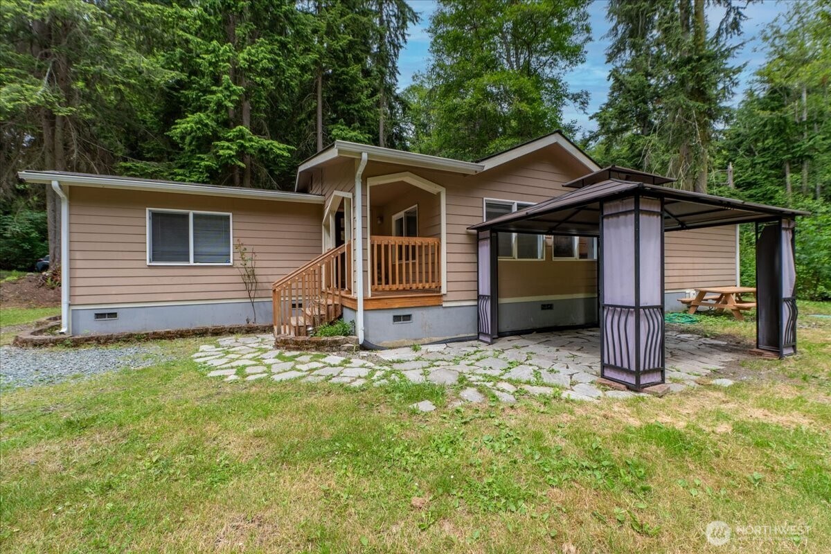 2579 Green Acres Lane