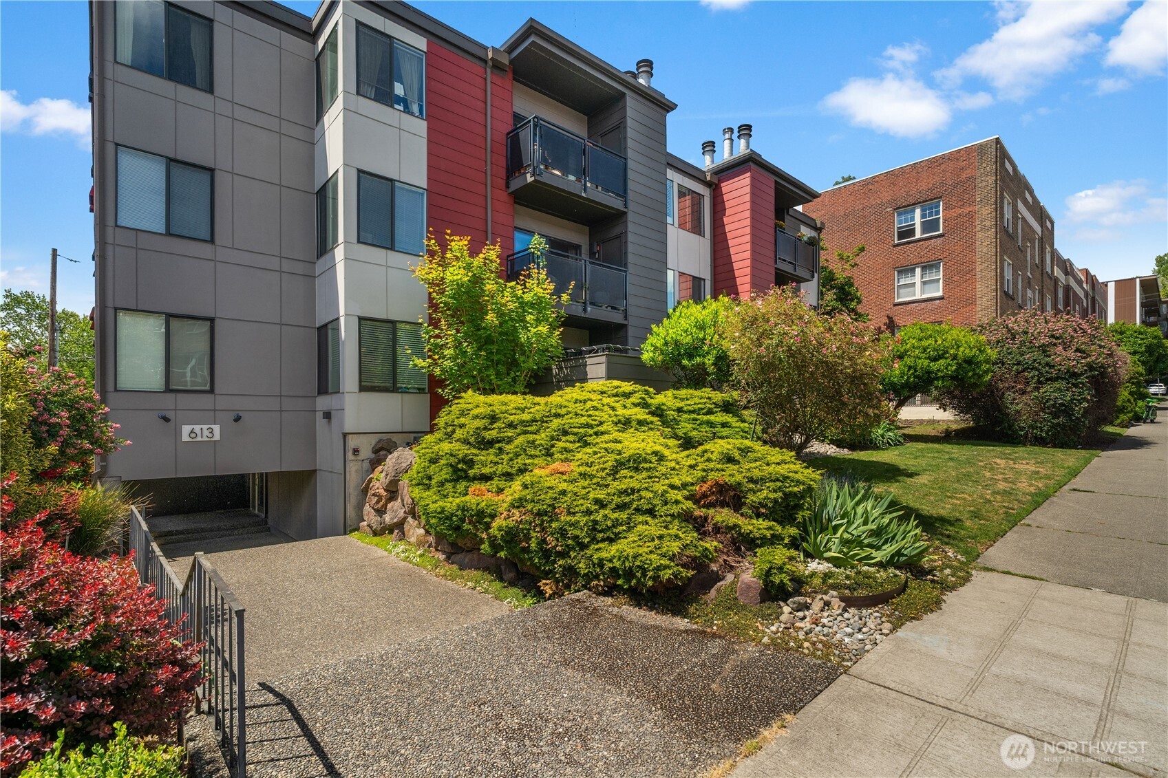 613 4th Avenue #103