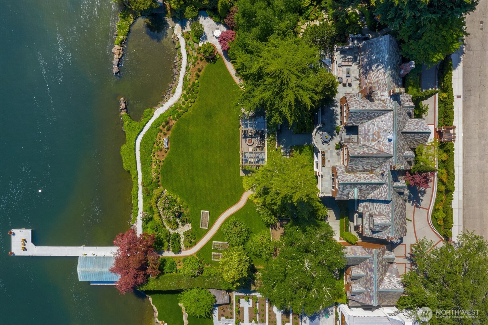 3038 Laurelhurst Drive