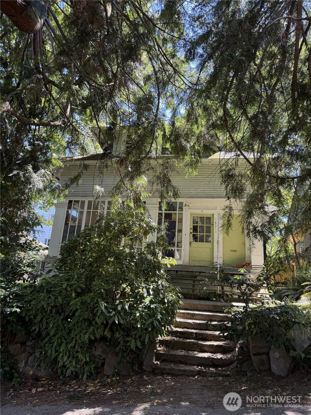 1821 Howell Street
