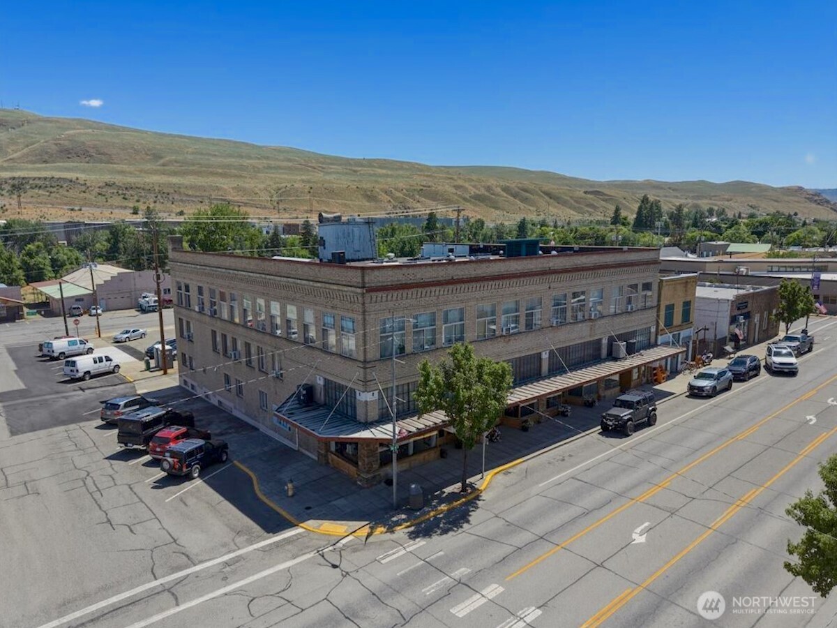 203 2nd Avenue