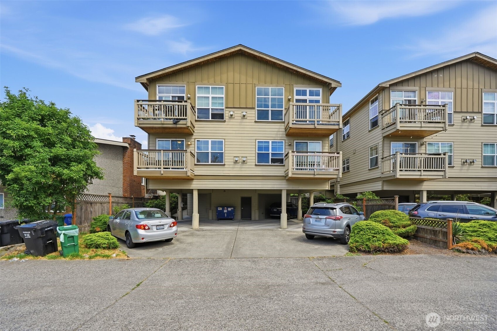 2433 59th Street #202
