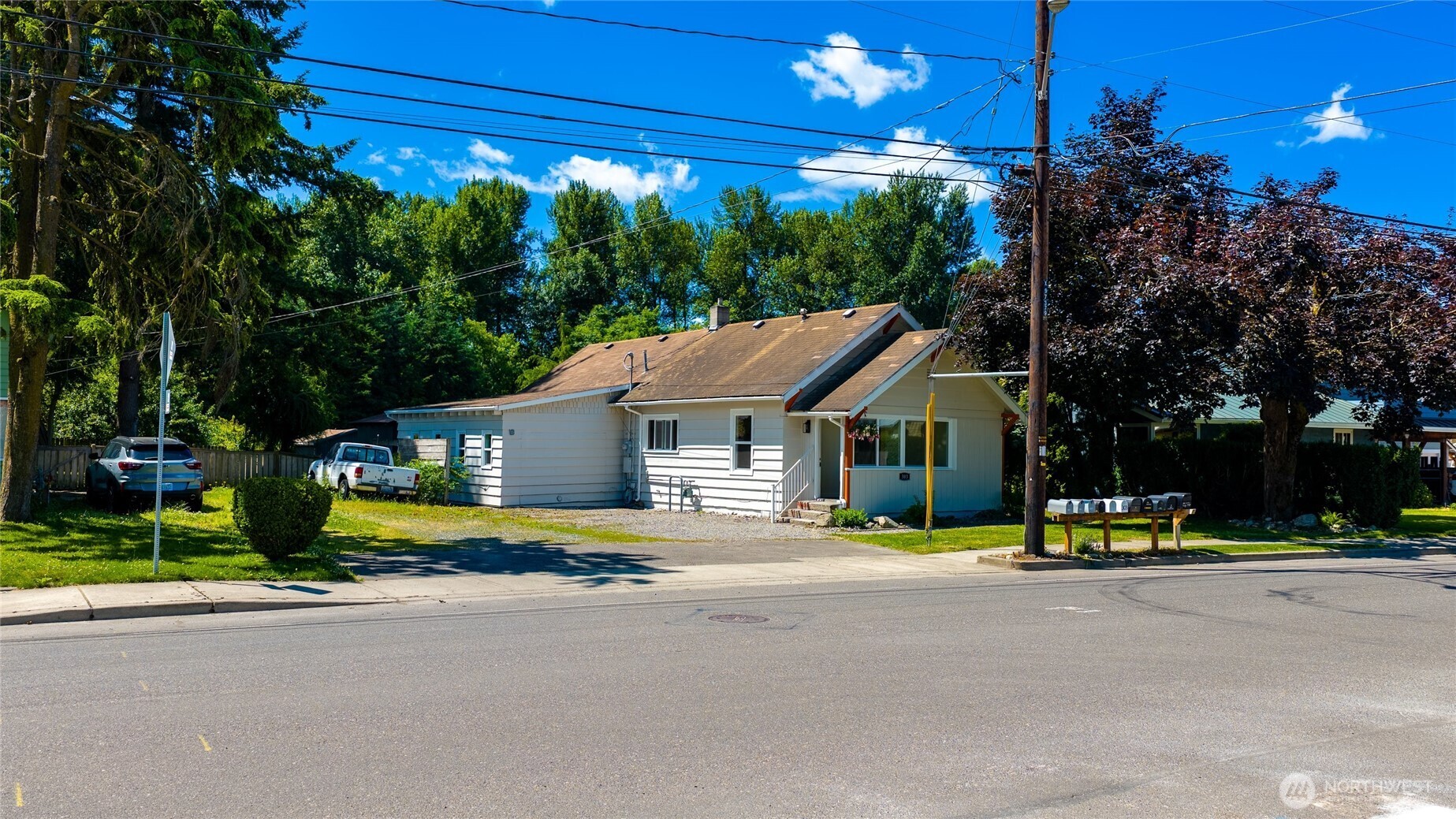 303 Lincoln Street