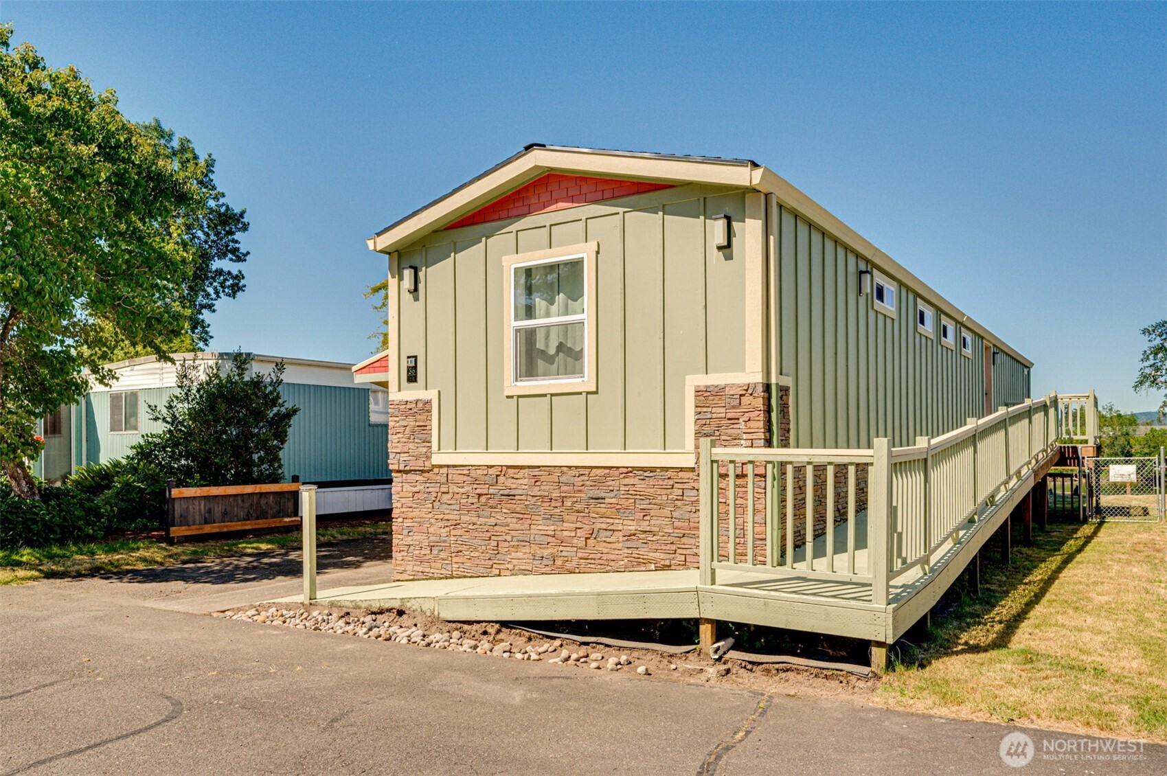39100 Pacific Highway #36