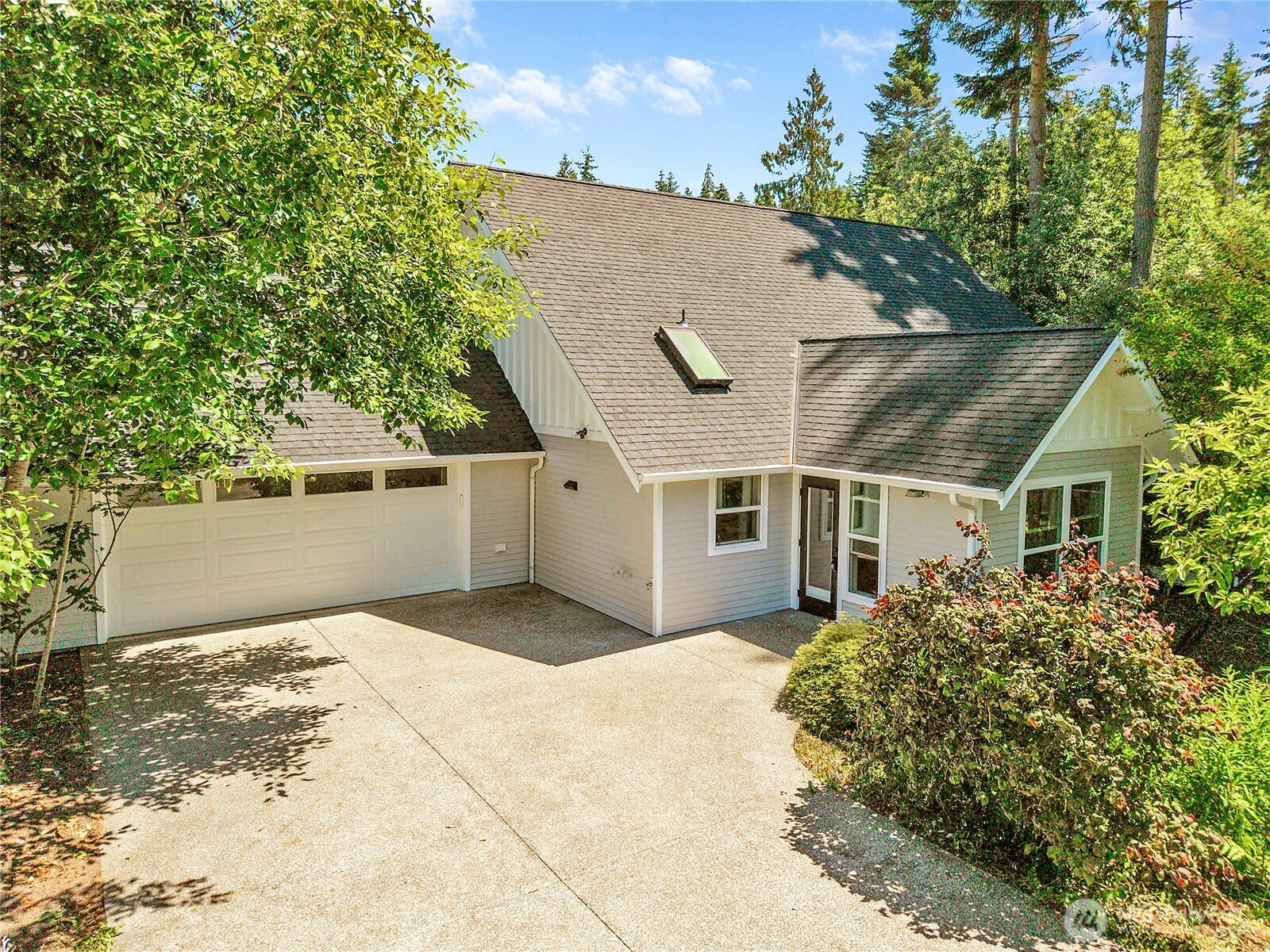 22 Pebble Lane