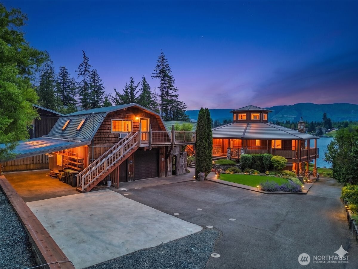 17049 Lake Point Drive