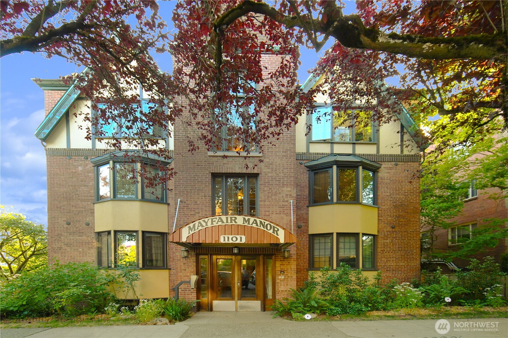 1101 17th Avenue #207