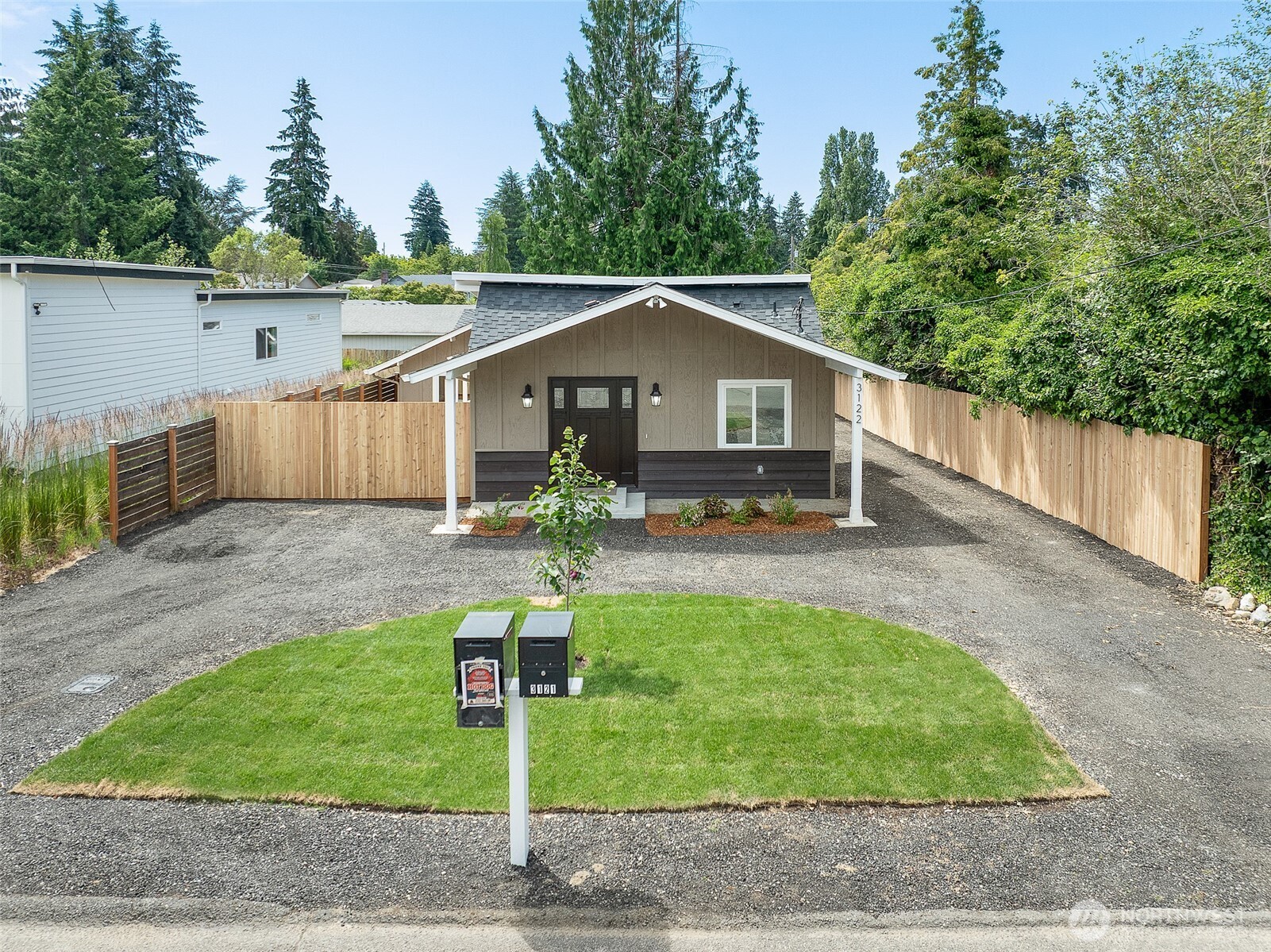 3122 Oas Drive