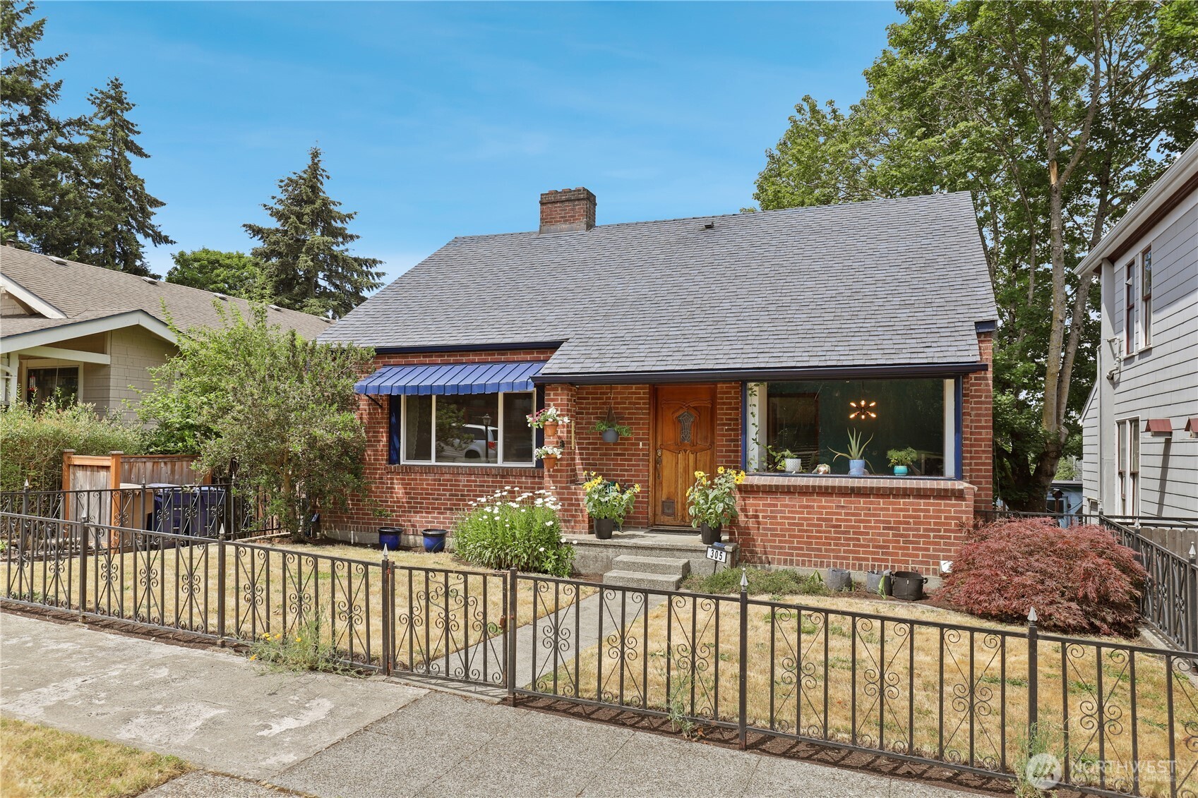 305 35th Street