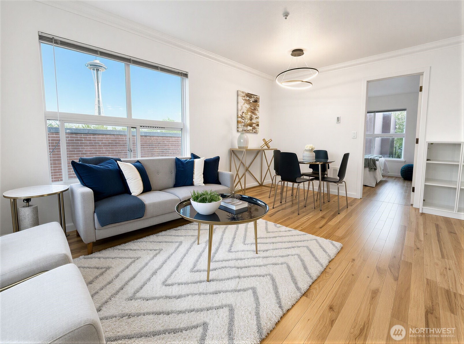 621 5th Avenue #402
