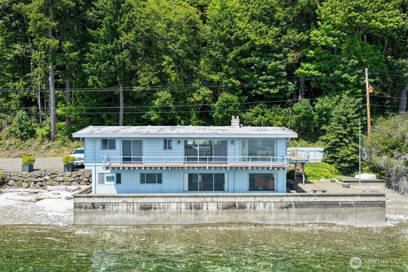 8361 North Shore Road