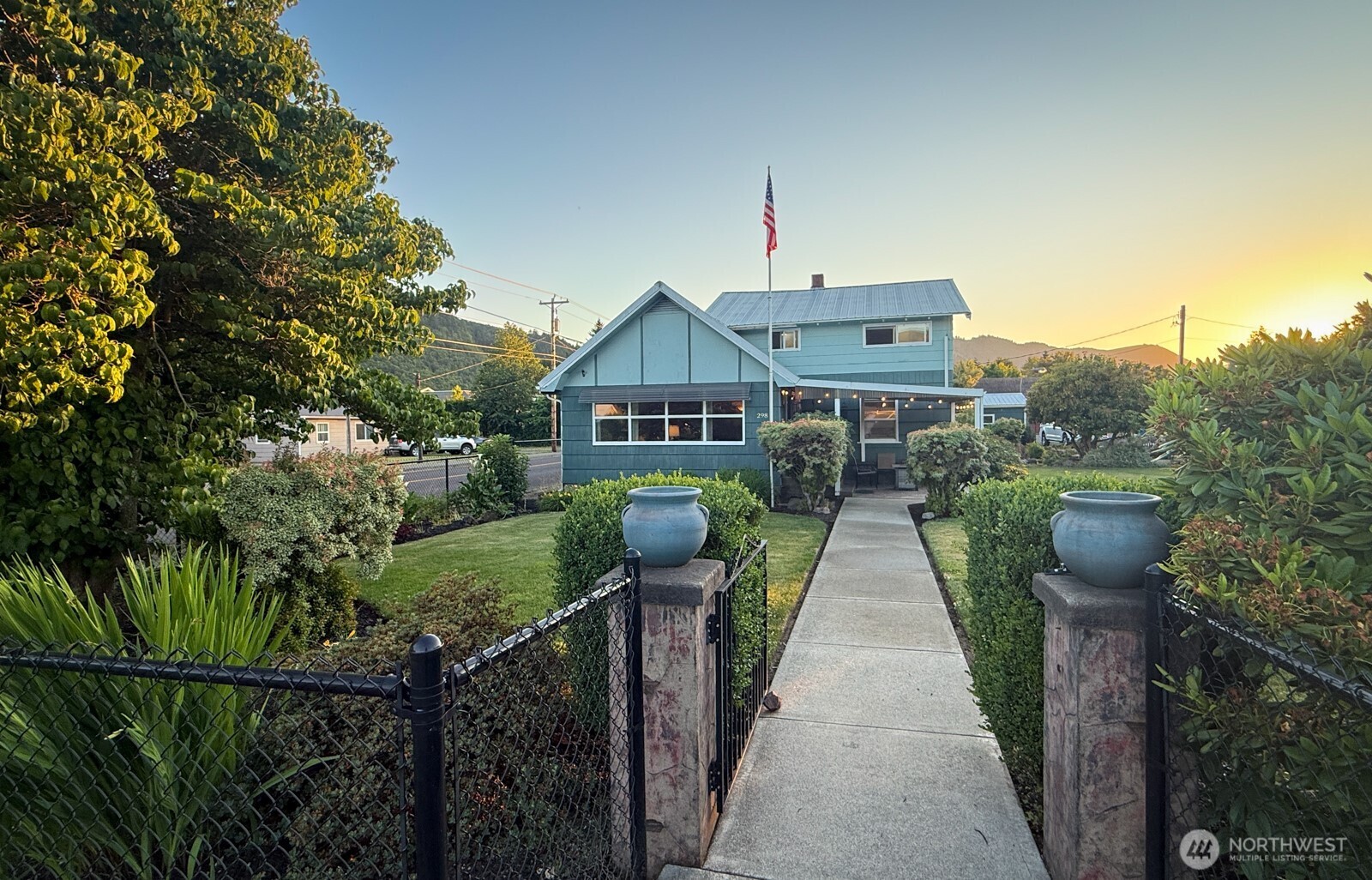 298 4th Street
