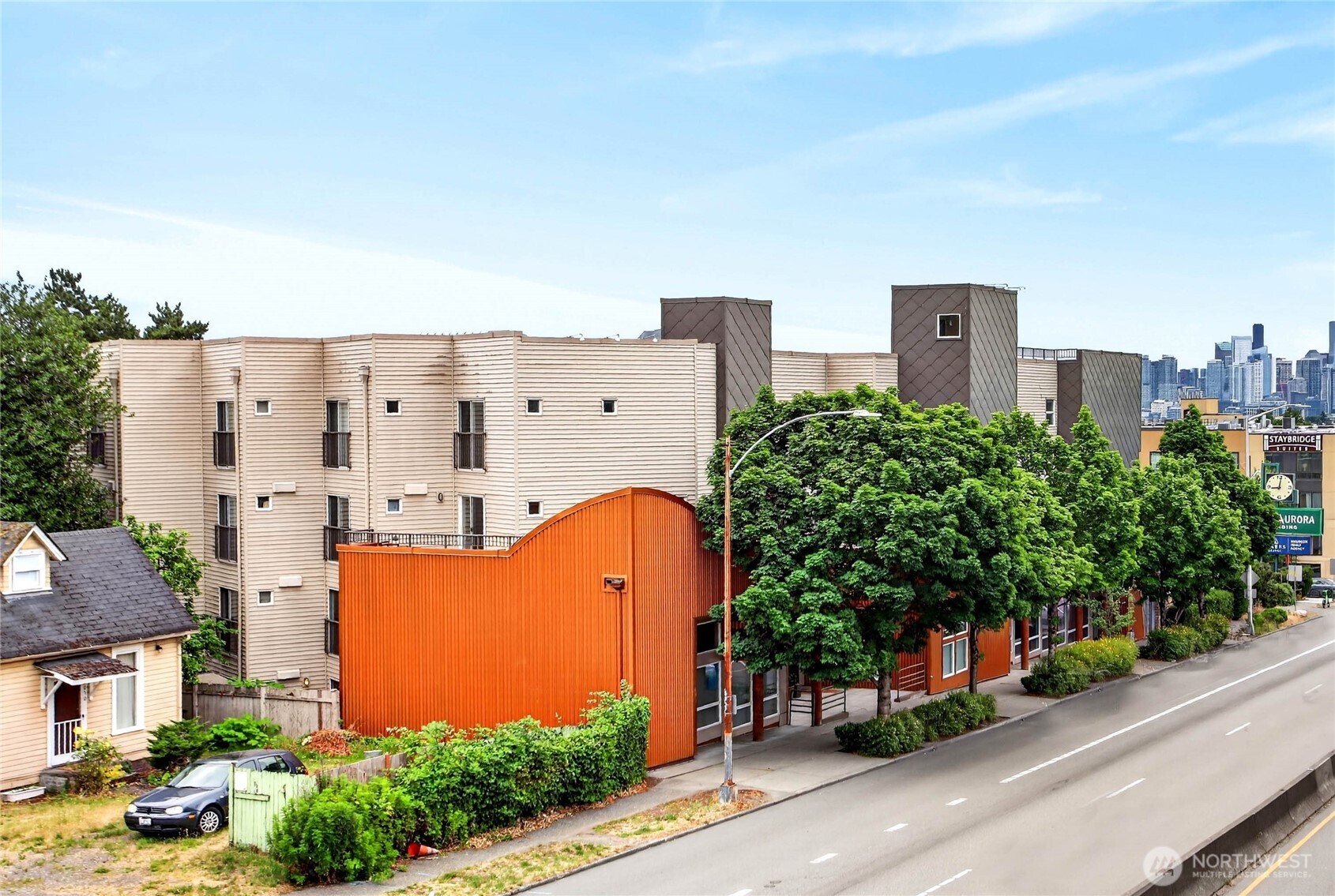 4020 Aurora Avenue #305