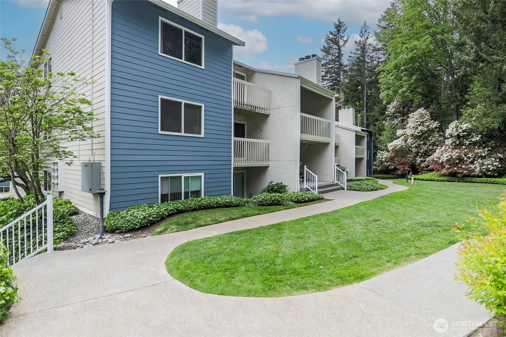 9494 Redmond Woodinville Road #B208