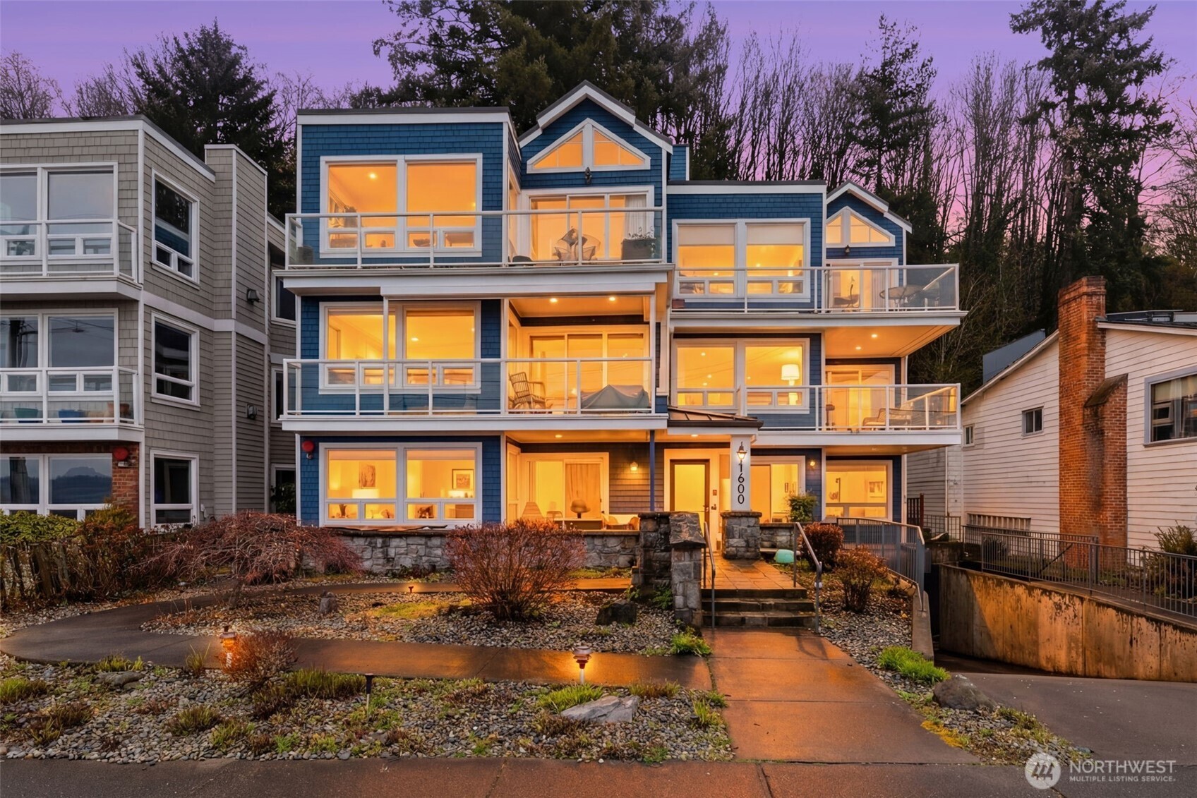 1600 Alki Avenue #202