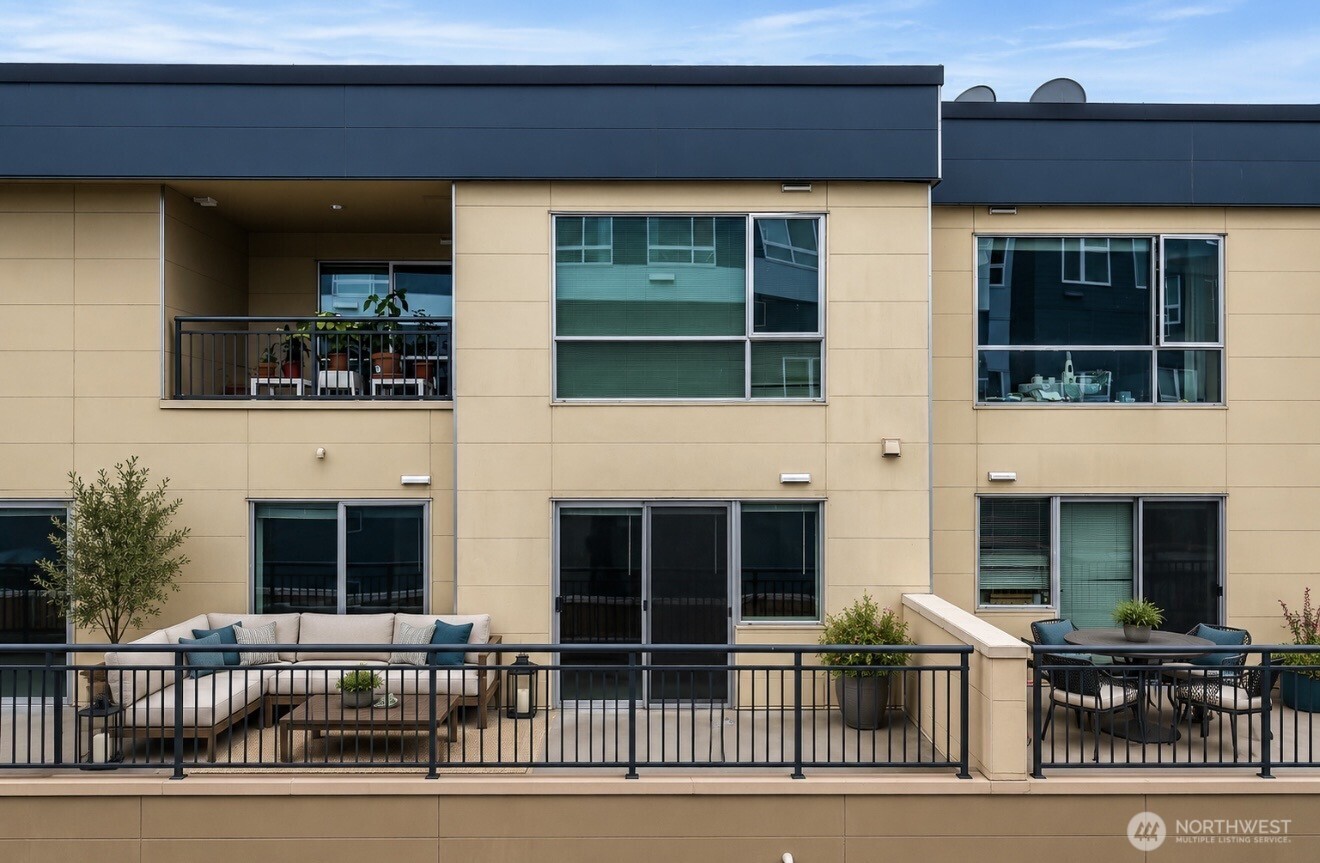 321 10th Avenue #610