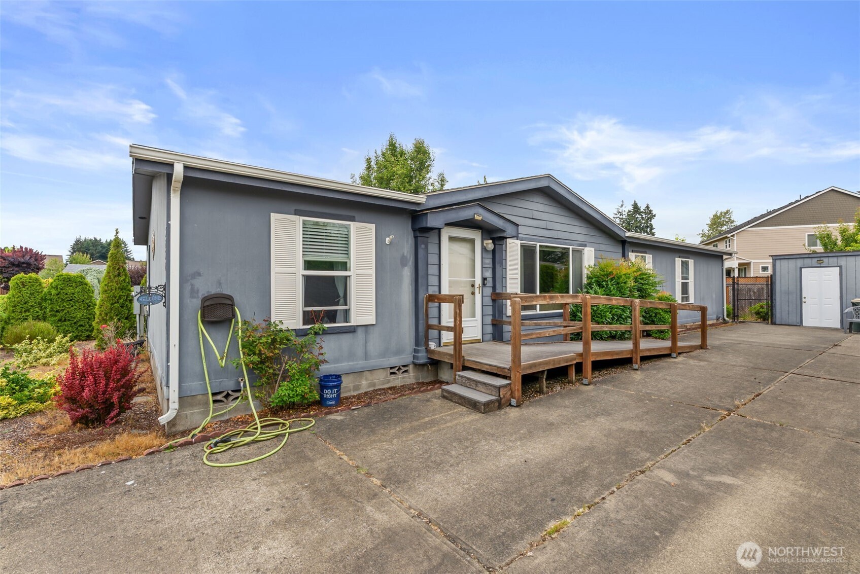 5252 52nd Lane