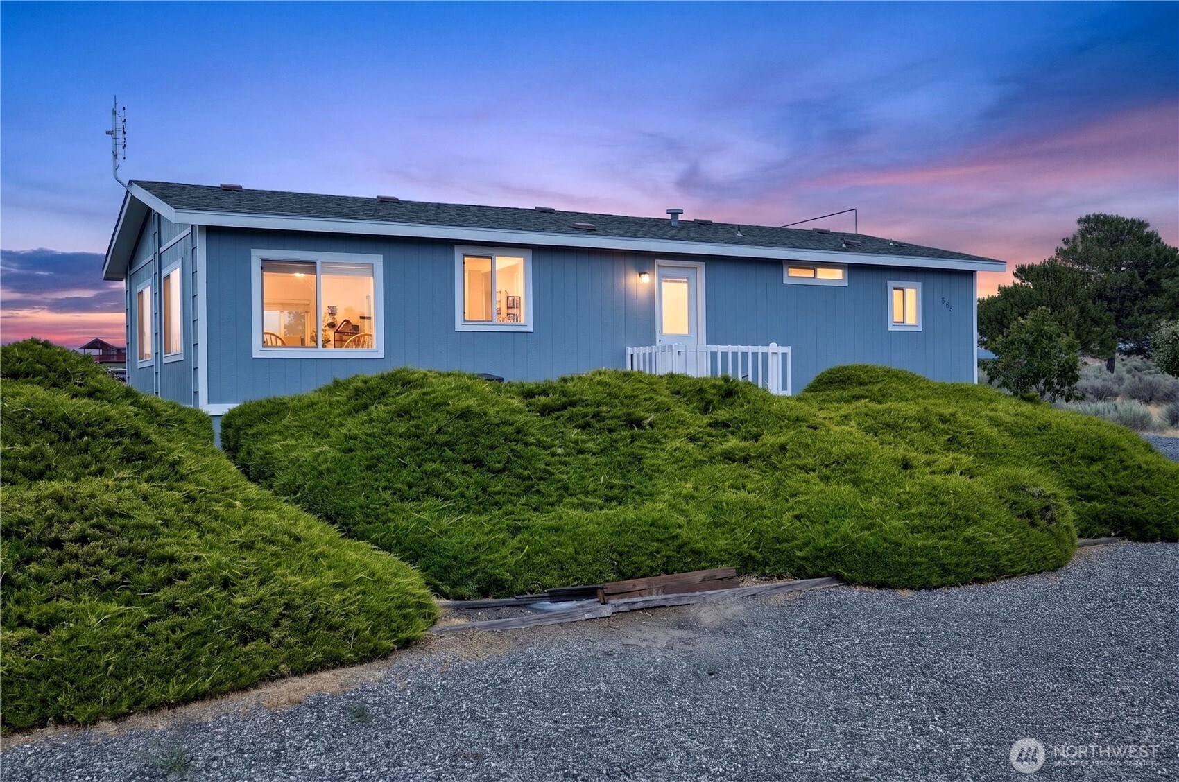 403 Summer Place