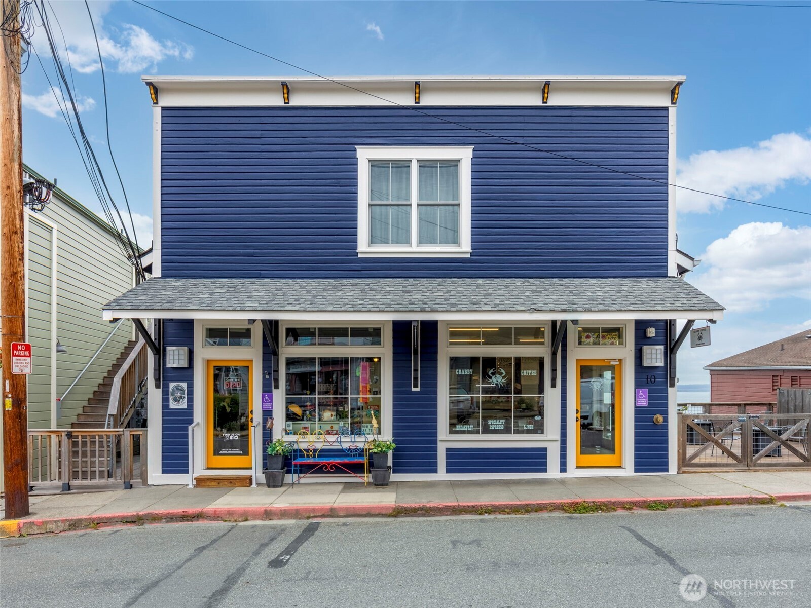 10 Front Street