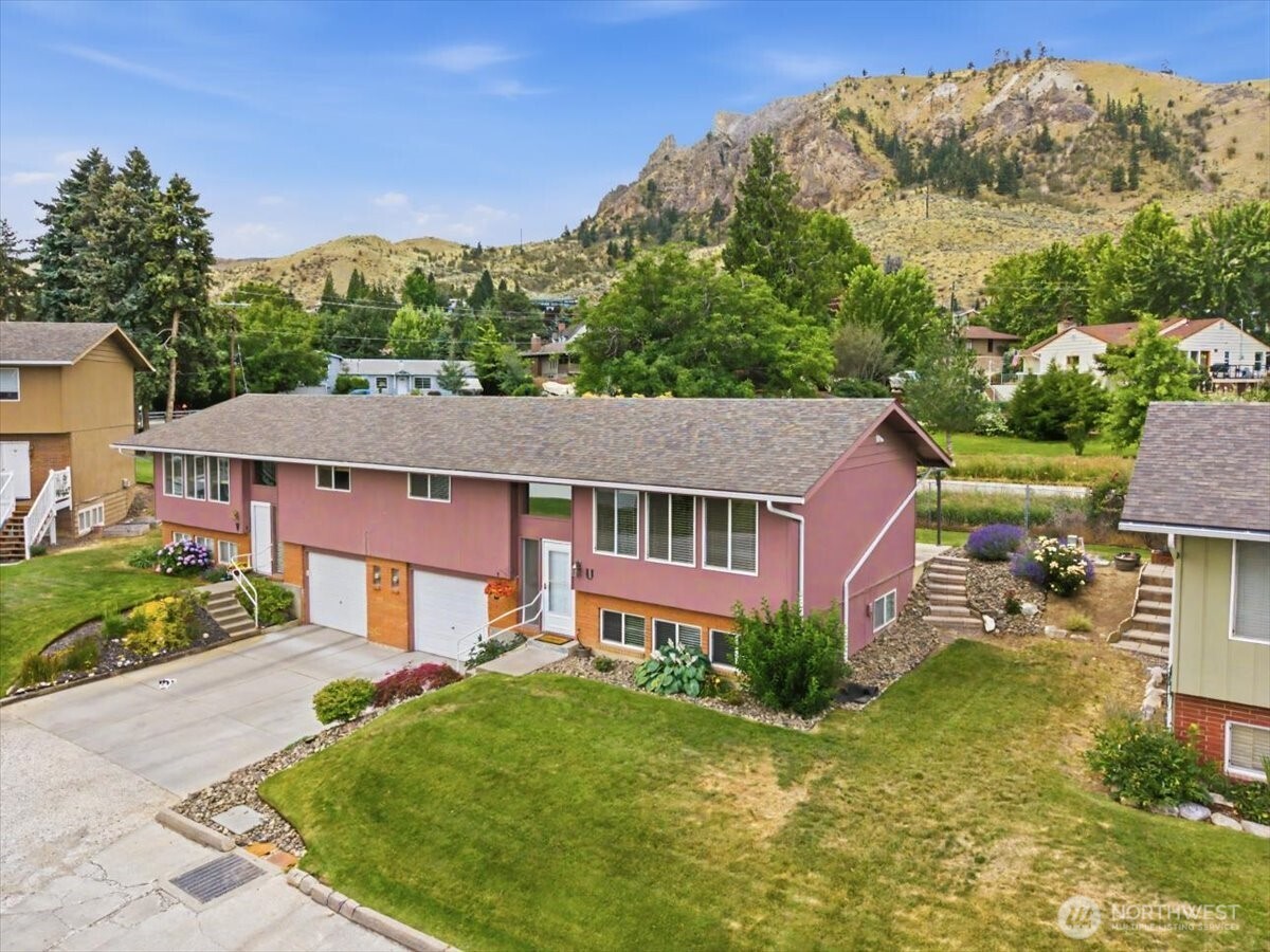1100 Vista Place #U