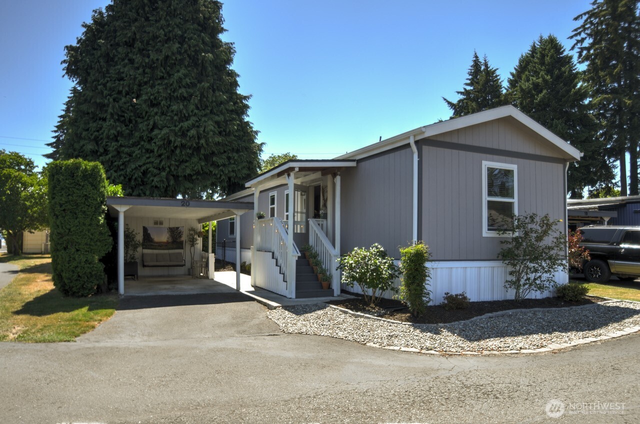 4830 Pacific Avenue #20