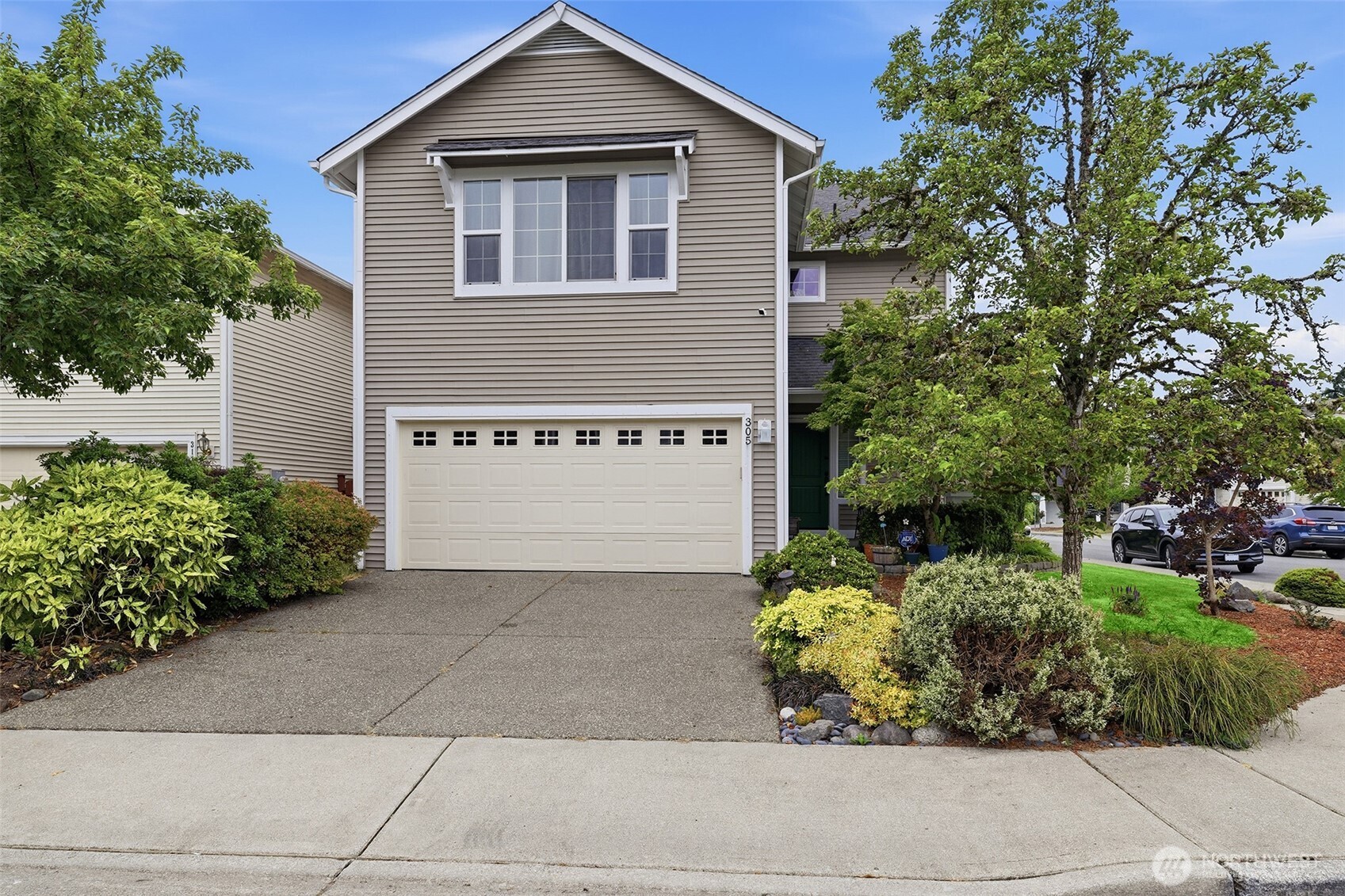 305 Lynnwood Avenue