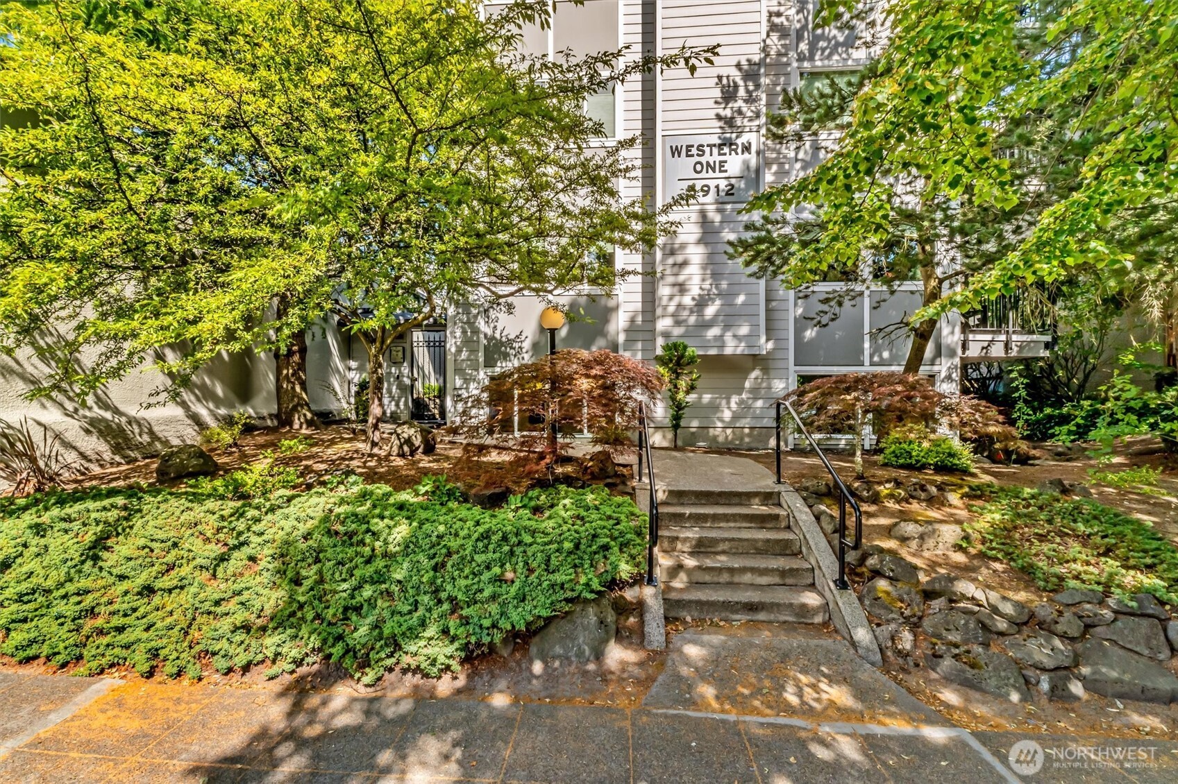 5912 California Avenue #102