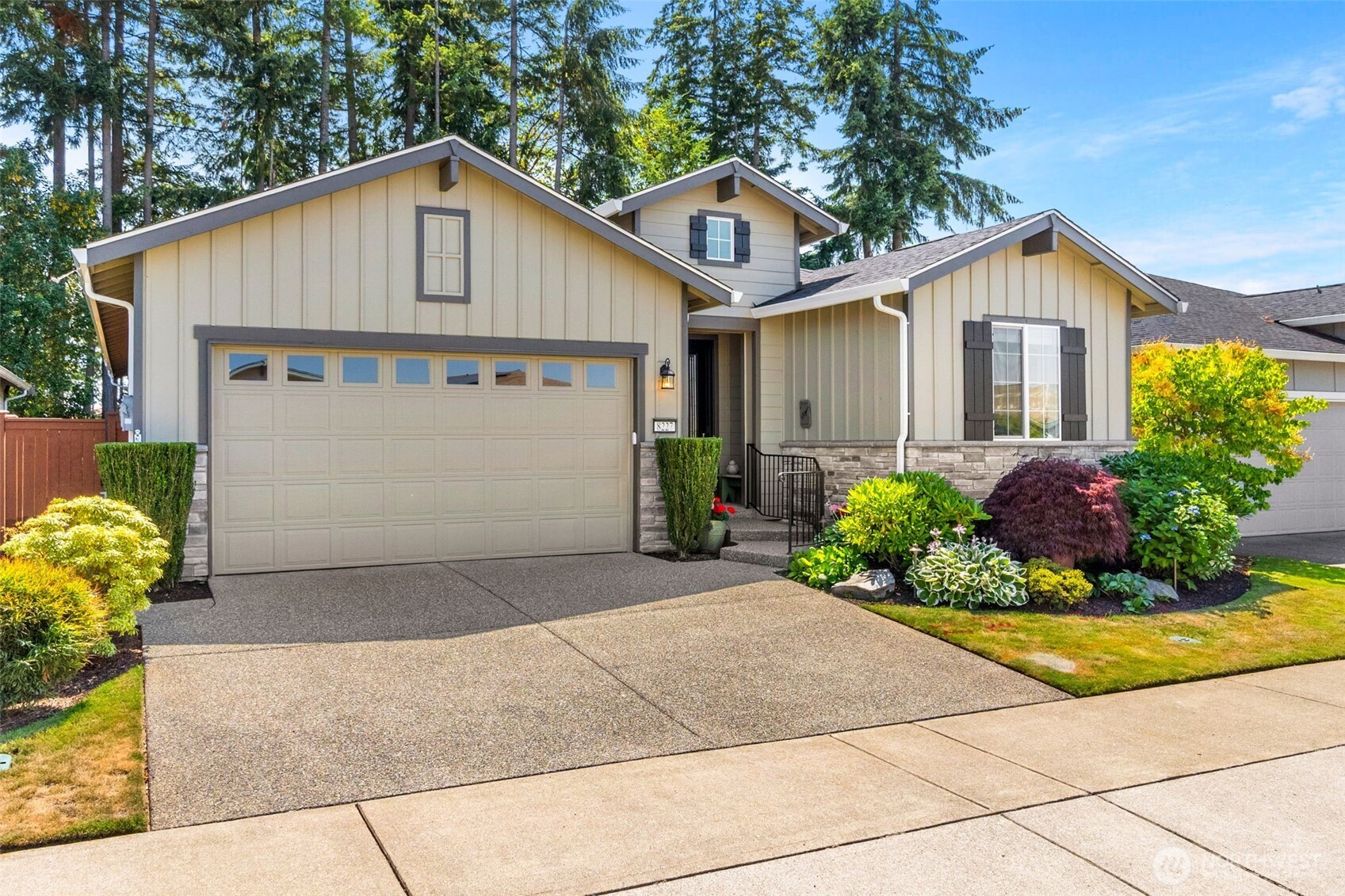 8227 Orcas Loop
