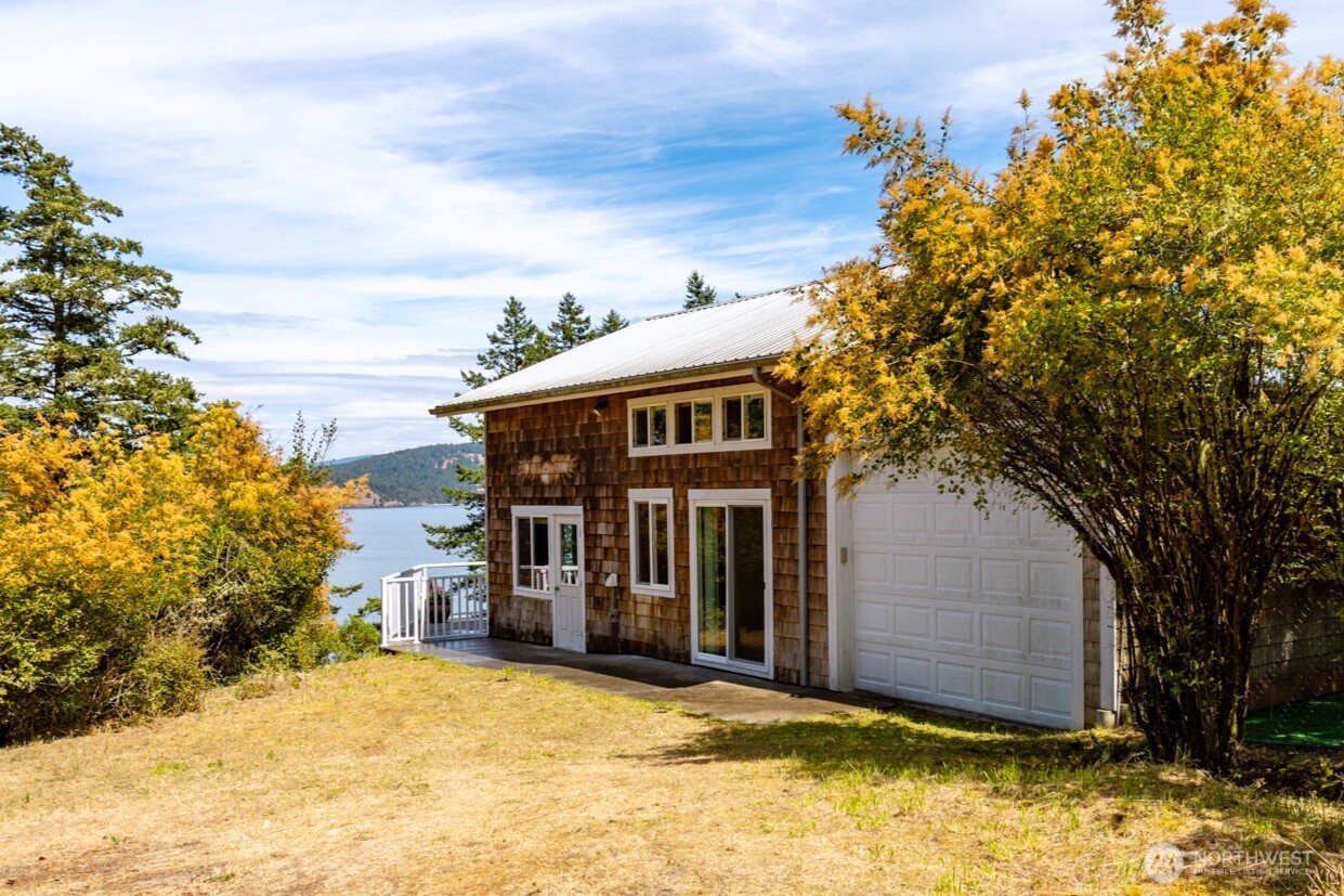 437 Sunrise Road