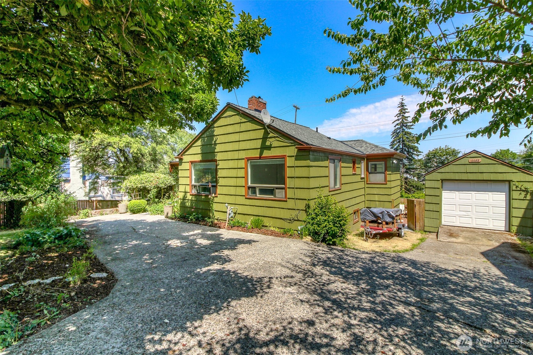 10082 Des Moines Memorial Drive