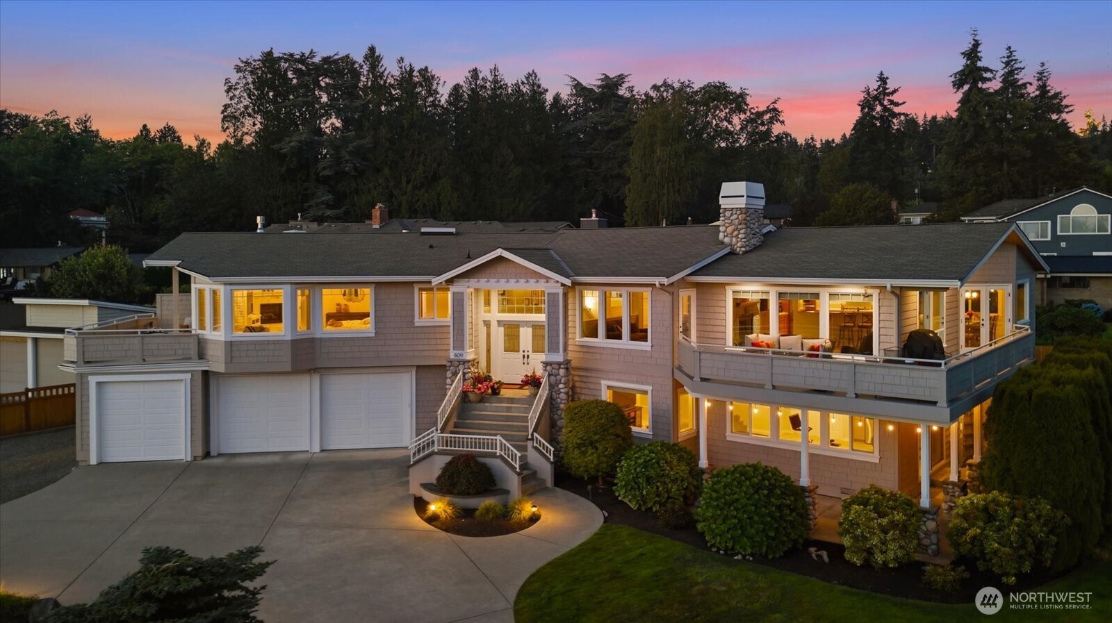 809 Driftwood Place