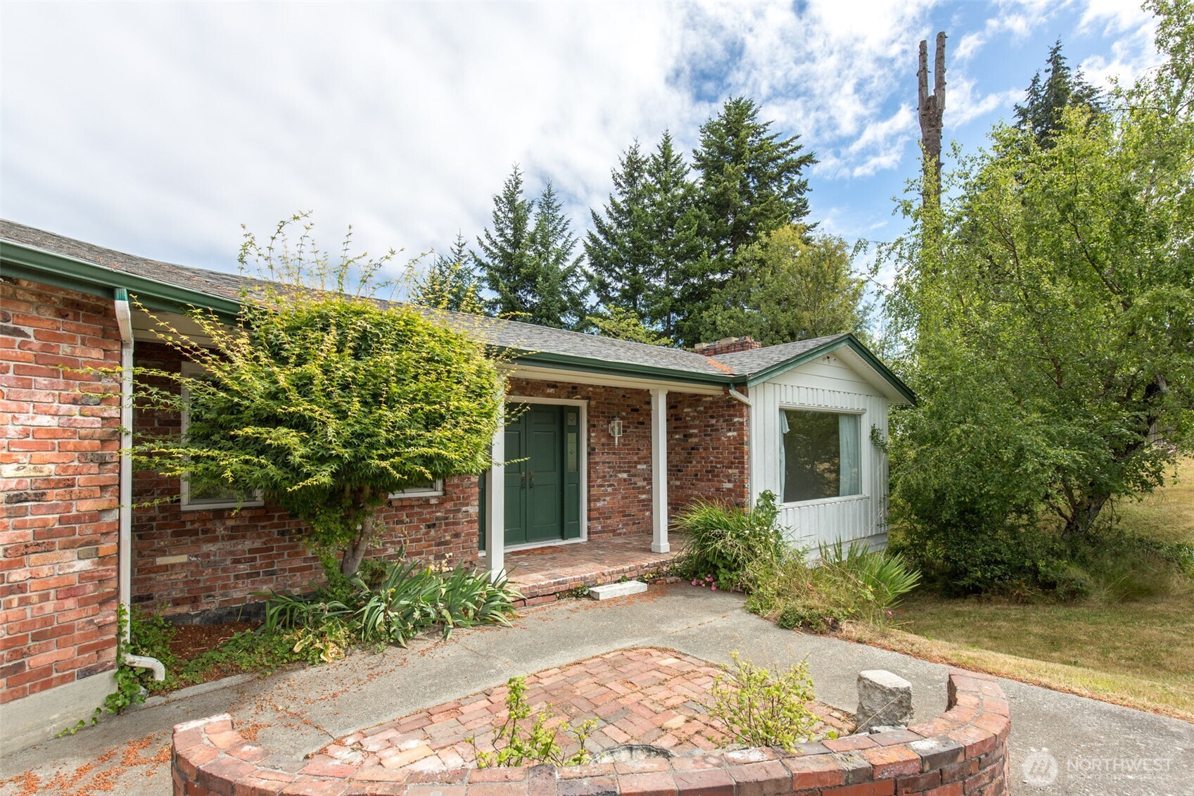 441 Hillcrest Drive