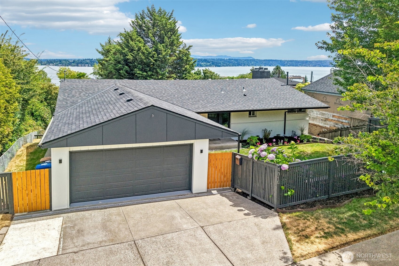 1318 Lake Washington Boulevard