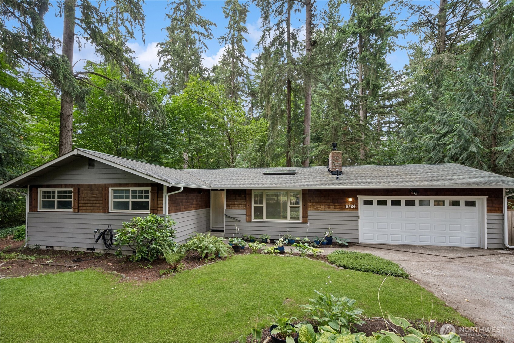 6724 Alder Glen Drive