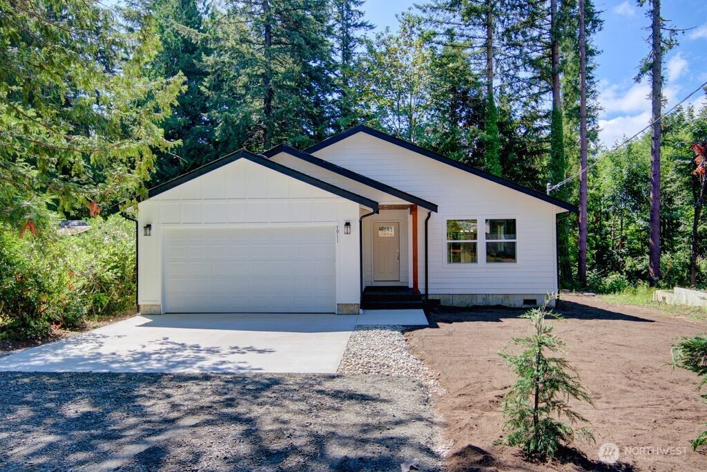 7911 Apache Drive