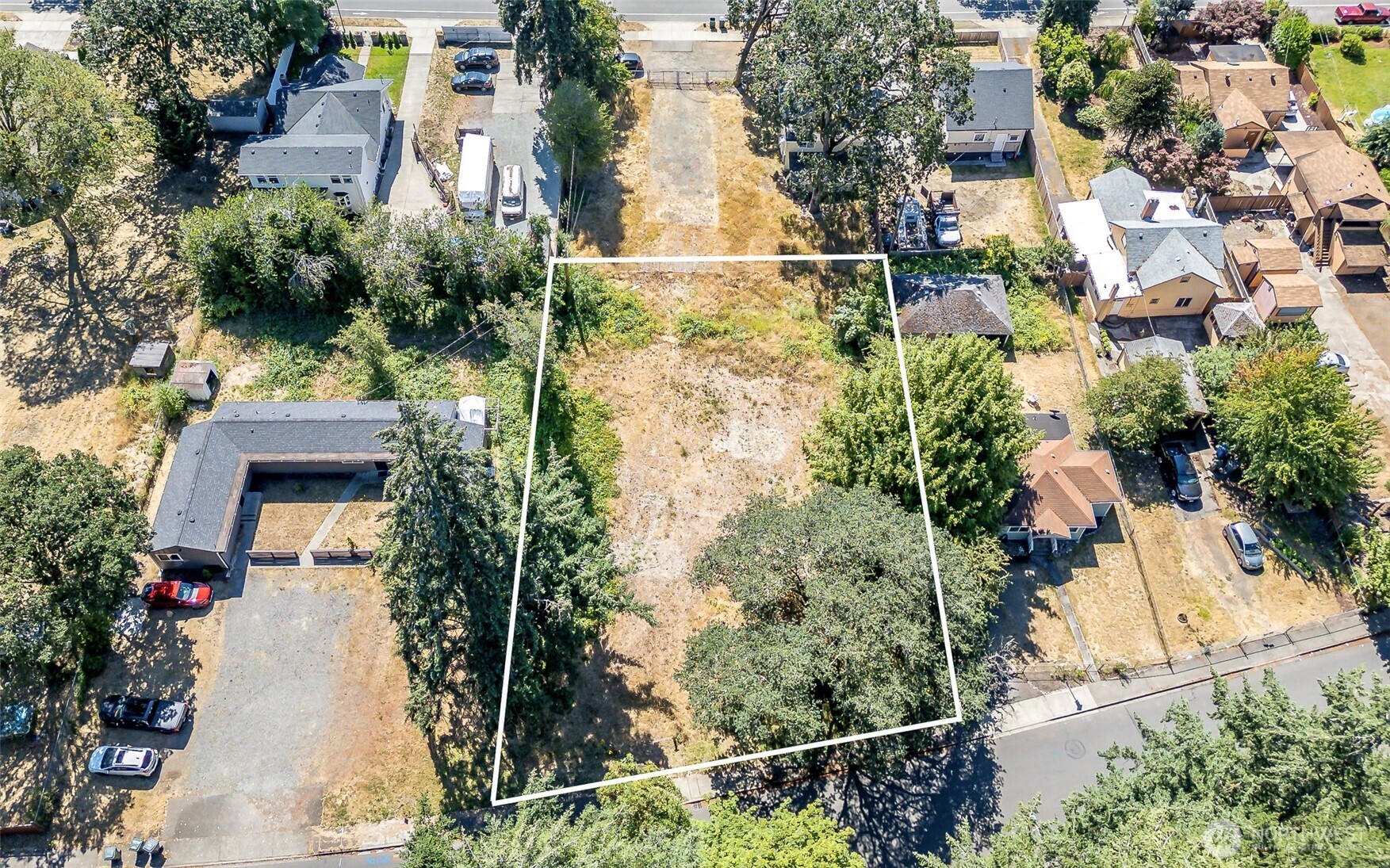 14507 Woodlawn Street