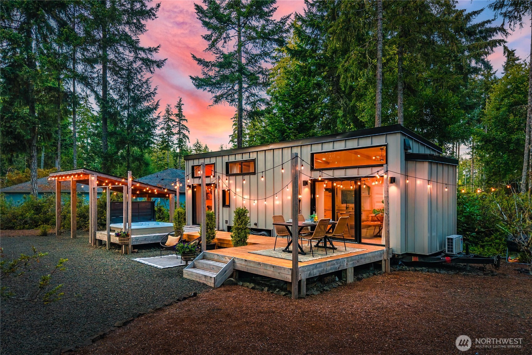1431 Phillips Lake Loop Road
