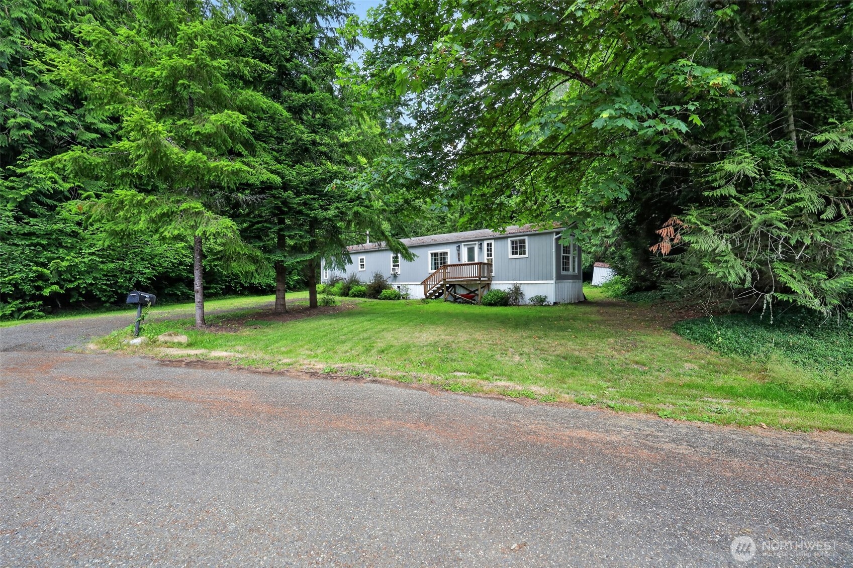 810 Totten Shores Drive