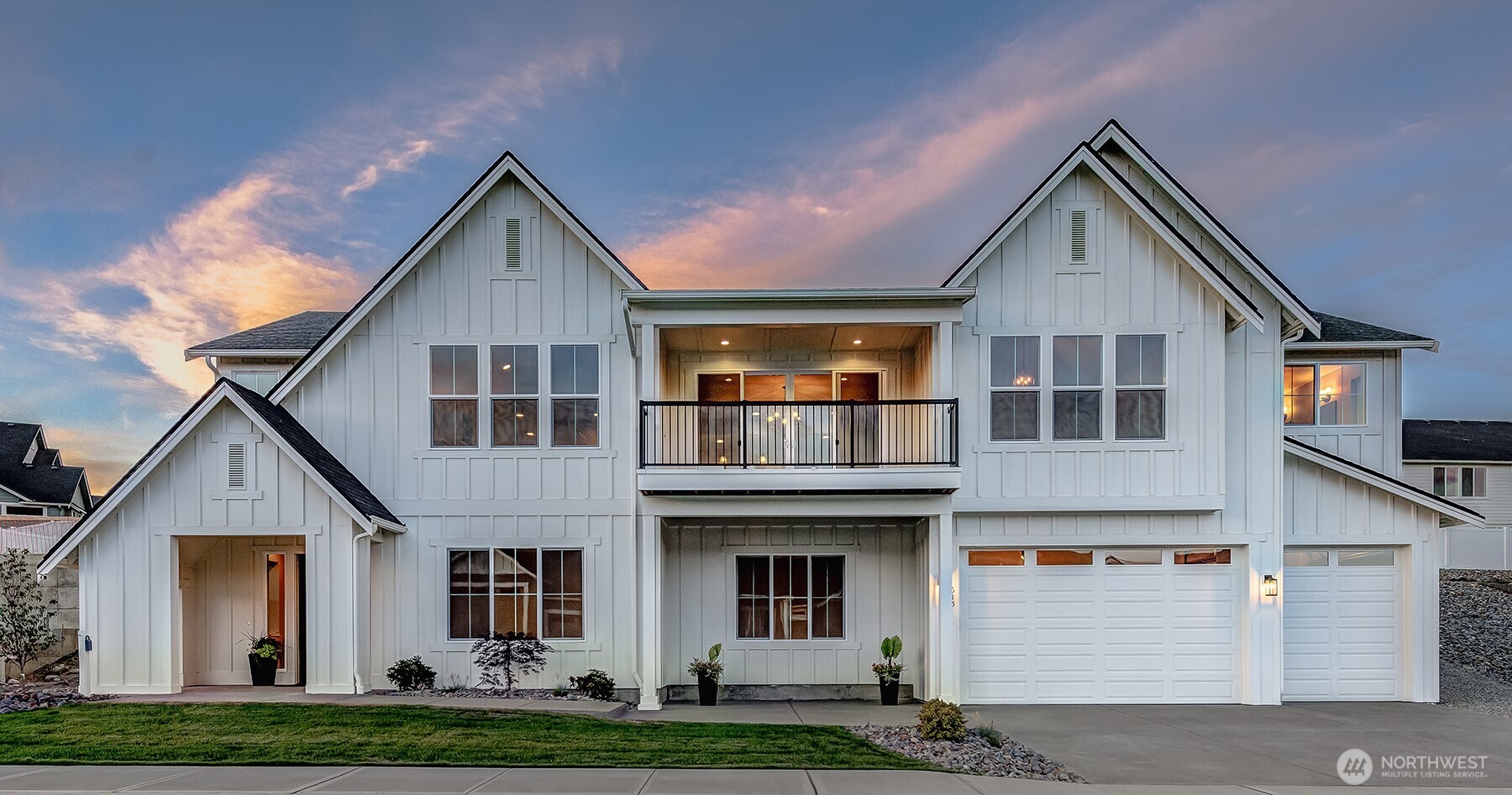 645 Juli Avenue
