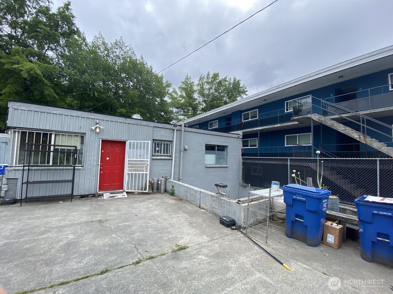 3427 Rainier Ave
