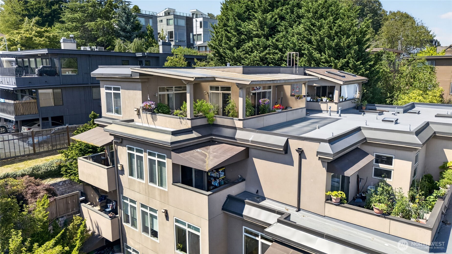2551 Thorndyke Avenue #402