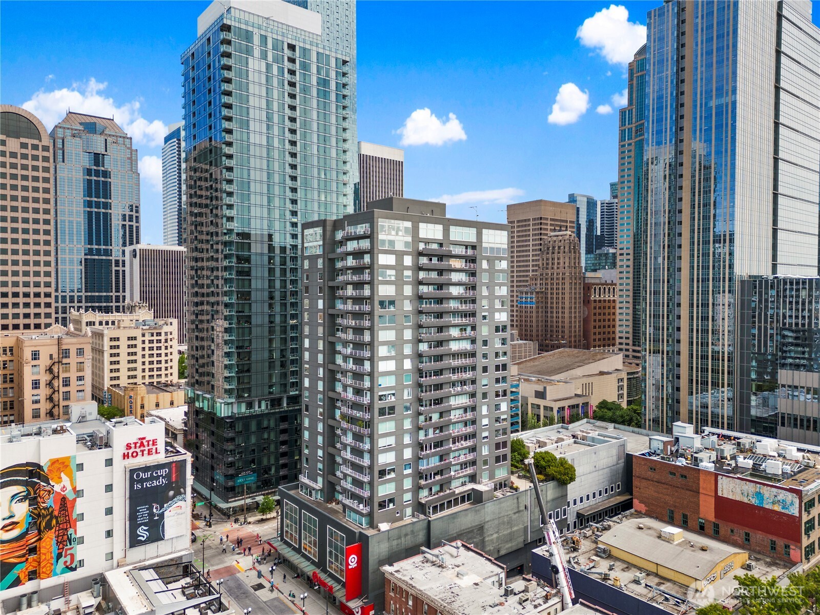 1415 2nd Avenue #1106