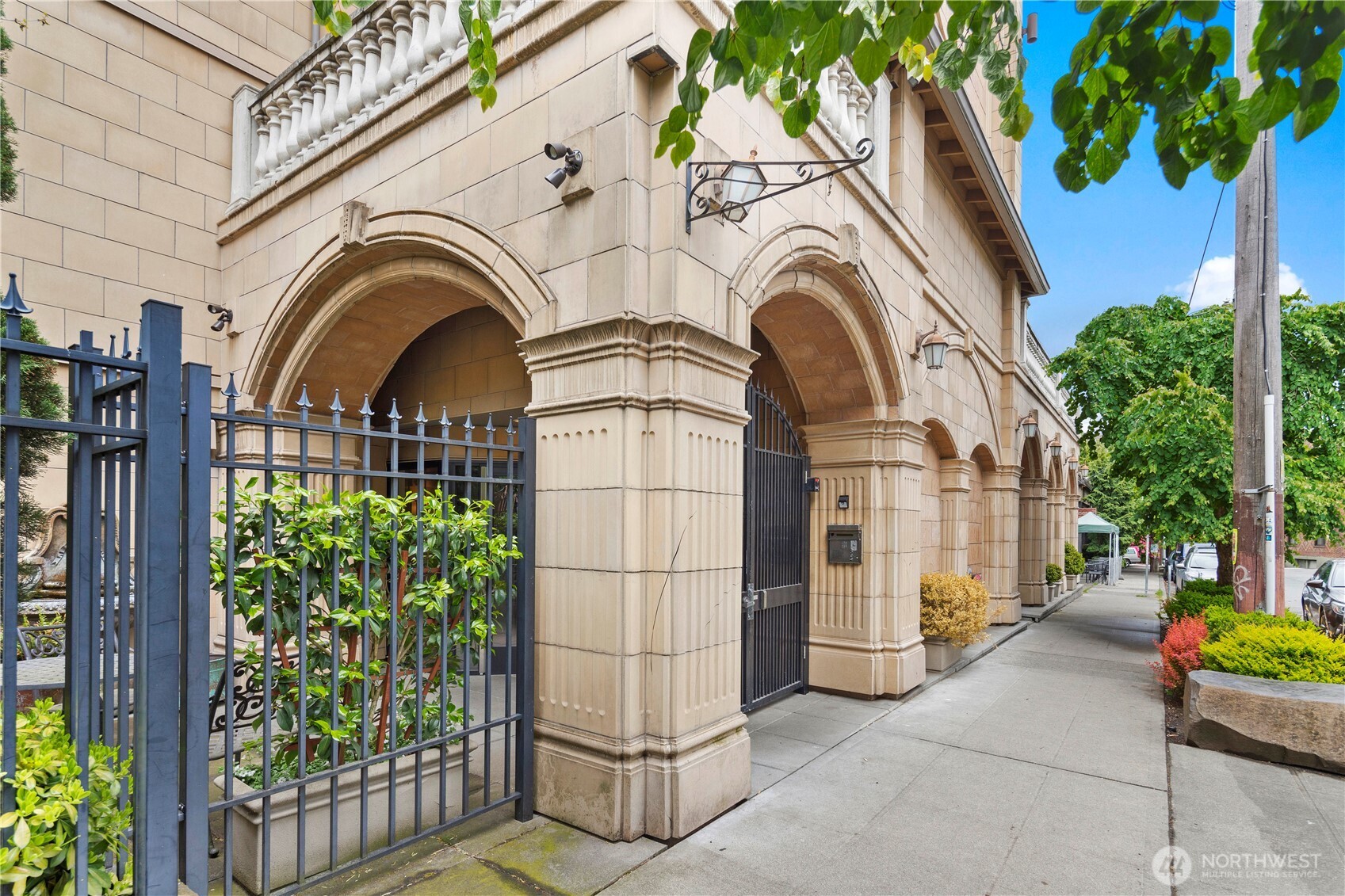 745 Bellevue Avenue #206